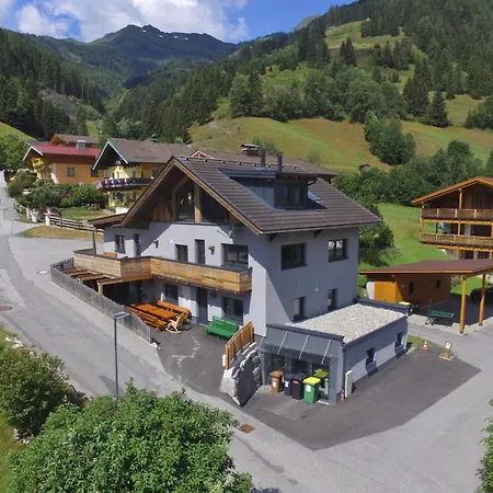 Golden Hirsch 度假居 劳里斯