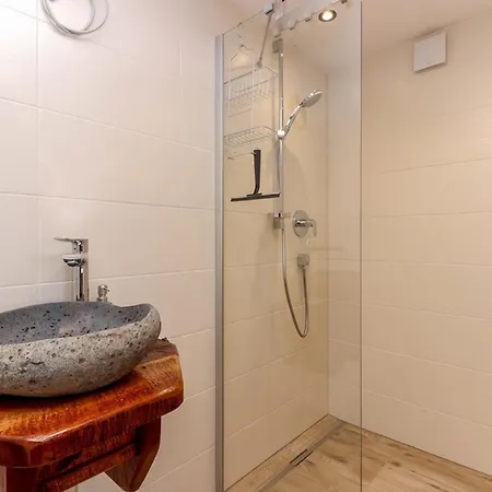 度假居 Golden Hirsch