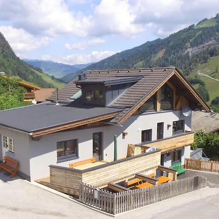 Prázdninový dům Golden Hirsch