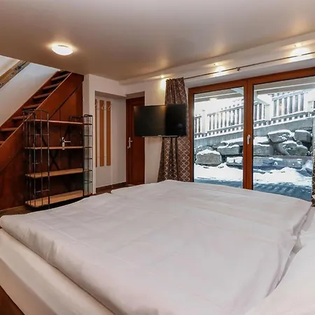 Golden Hirsch Tatil Evi