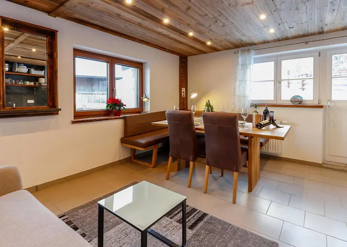 Dom wakacyjny Golden Hirsch *